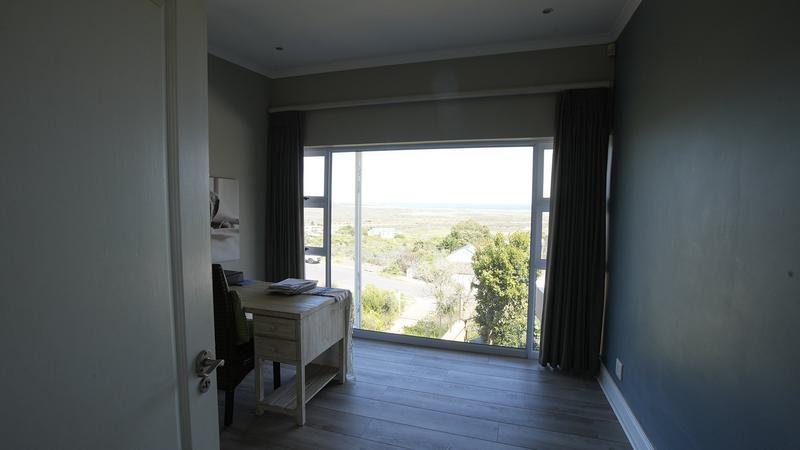 5 Bedroom Property for Sale in Crofters Valley Western Cape